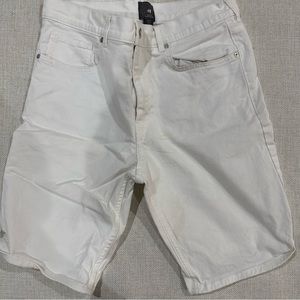 H&M MEN’S WHITE DENIM SHORTS SIZE 32